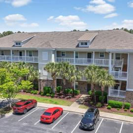 3BR Barefoot Resort Condo in North Myrtle Beach! Dog Stays FREE, hotel in North Myrtle Beach