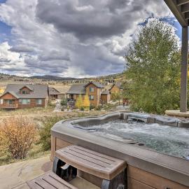 Granby Home w/ Hot Tub + Ski, Golf & Pool Access, hotel a Granby