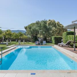Neriana Villa - Garden Paradise