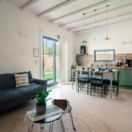Sciummate Relais apartment with swimming pool, hotel u gradu Supersano