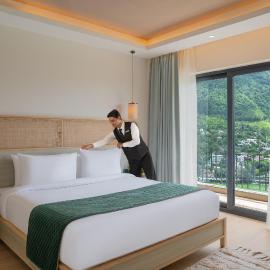 Rosewood Retreat Bhimtal - Luxury Lake View Resort on Bhimtal Lake, hotel in Bhīm Tāl