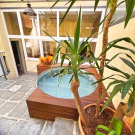 Basso 61 Urban Oasis with Private Mini Pool & Courtyard - Families & Groups