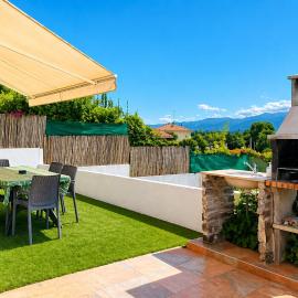 Ca la Nena Morena - Casa con piscina privada, jardín y vistas al Montseny