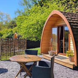 Viesnīca Glamping at Honnington Farm pilsētā Rojaltanbridžvelsa