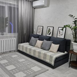 Квартира на набережной однокомнатная, hotel a Balkhaix