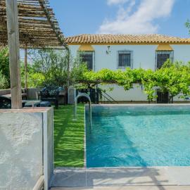 Rancho Jardines De Marchenilla, hotel in Alcalá de Guadaira