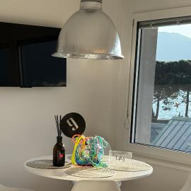 L4K3 luxury apartment, hotel v destinaci Pisogne