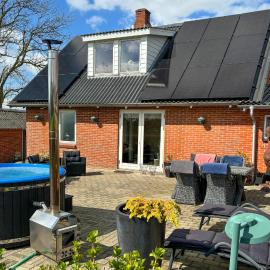 4 Bedroom Lovely Home In Øster Assels, hotel en Øster Assels