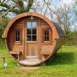 Barrel Cabin 1, hotell i St Austell