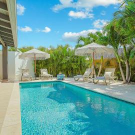 Walk to Beach - Private Pool Villa