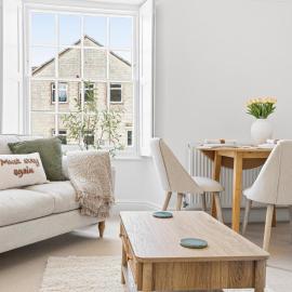 The Nook - 1 Bed apartment, Central Tetbury, King Bed, Coffee Bar, hotel in Tetbury
