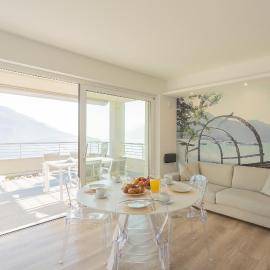 Valarin Residence & Villa Valarin Elite by Rent All Como, khách sạn ở Vercana
