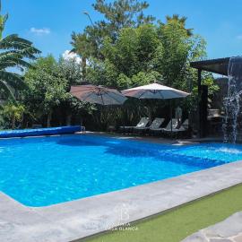 Quinta Casa Blanca, Alojamiento Premium & Eventos، فندق في ليون