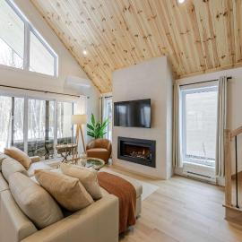 OM de Portneuf Spa prive Chalet moderne Nature, hotell sihtkohas Pont-Rouge