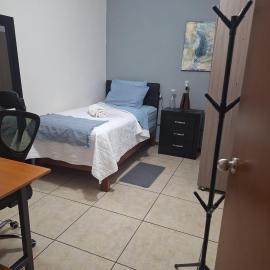 Casa de Ofe Hostal cuarto privado baño compartido