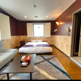ホテルスズカ, hotel v destinácii Matsudo
