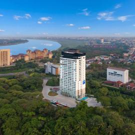 TRYP by Wyndham Vientiane Central, khách sạn ở Viêng Chăn