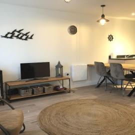 Estuary View, Central Stay with Parking