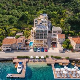 Ollie's by the sea, hotelli kohteessa Donja Lastva