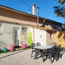 Logement entier dans un espace de verdure