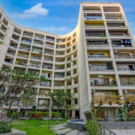 Jāmb में, होटल The Zean Luxury