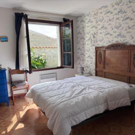 Maisonnette au centre de St Pierre, hotel in Saint-Pierre-dʼOléron
