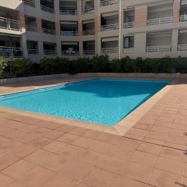 Appartement Golf Juan Type F3 70m2, hotel em Vallauris