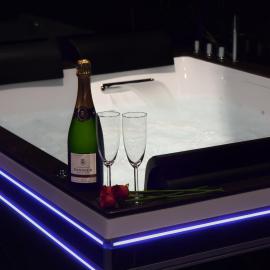 Hollywood Spa Jacuzzi - Cinéma