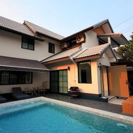 4-bedroom detached house with a pool, newly renovated in a modern style, near CF with convenient transportation, close to the Old Town
