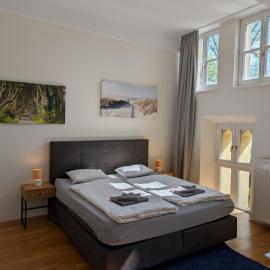 Beautiful Studio apartment for 2 people with parking, hotel em Steyr