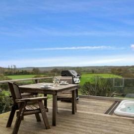 Bluebell number 5 with hot tub at Noble Court