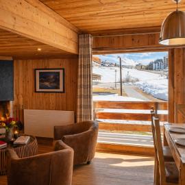 Appartement 4 etoiles Tignes vue lac et montagne, 8 pers Chalet Gypaetus, hotel em Tignes