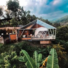 Moondock Luxury Camp, hotel di Munduk