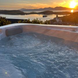 Tigh Beag Pod with Hot Tub, hotel in Oban