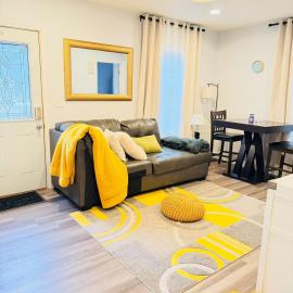 4 Bedroom Home Near MSUM and Concordia, hotel a Moorhead