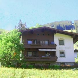 Haus Bacher, hotel a Tux