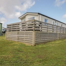Standard Caravan at Three Lochs Holiday Park, hotel in Newton Stewart