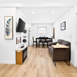 Quiet&Comfy 3BDRS Apt near DT, Concordia, Parking