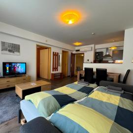 Central Residence - Easy Access & Parking