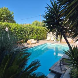 La Villa Blanche, hotel in Sanary-sur-Mer