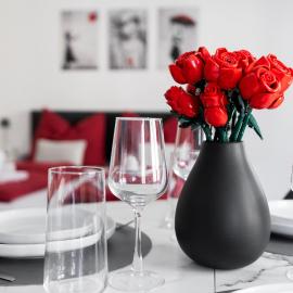 Deluxe Studio im Zentrum von Bregenz "Roses Are Red", hotelli kohteessa Bregenz
