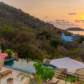 Tequila Amor Villas, hotel in Zihuatanejo