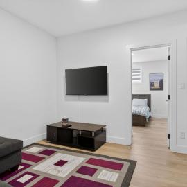 Spacious 2 Bedroom Suite in Gorman, Edmonton, Canada, hótel í Edmonton