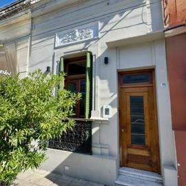 Encantadora Casa Grande & Luminosa en el Centro de la Ciudad