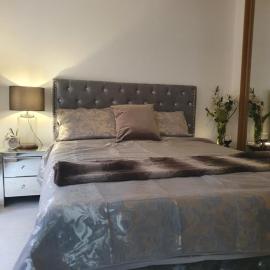 Luxury king size en-suite in a shared house