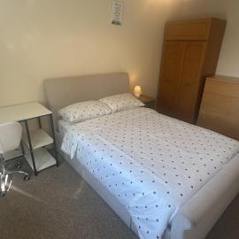 Edney Court, Hotel in Reading
