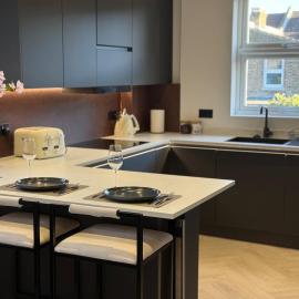 Viesnīca Luxury 3BR Flat Near East Croydon Gatwick 3WiFi Kroidonā