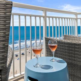 Beachfront Retreat, Ocean Views, Pools, Lazy River
