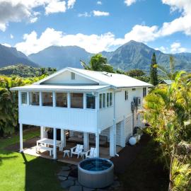 Cottage Four - Luxury Riverfront Stay on Kauai, hotel a Hanalei