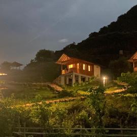 Saluvi Hill's, hotel a Pulau Sarang